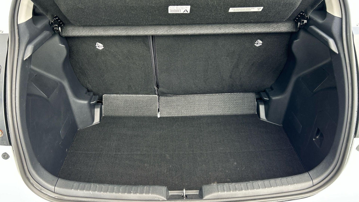 Used Toyota Yaris 2023 for sale - 78099932: Photo 18