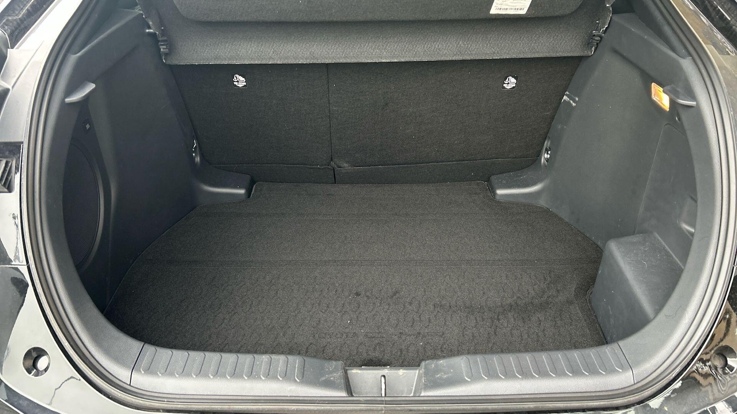 Used Toyota C-HR 2025 for sale - 76632744: Photo 18