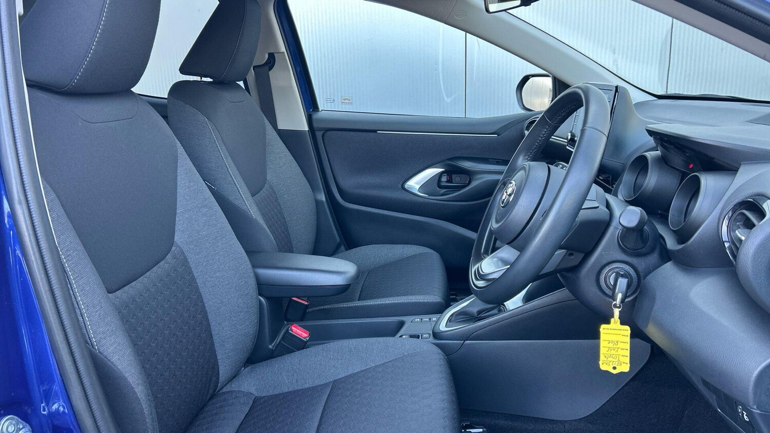 Used Toyota Yaris 2023 for sale - 77783132: Photo 15