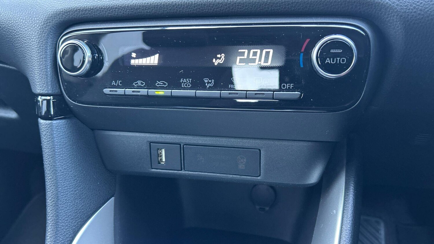 Used Toyota Yaris 2023 for sale - 77783132: Photo 30