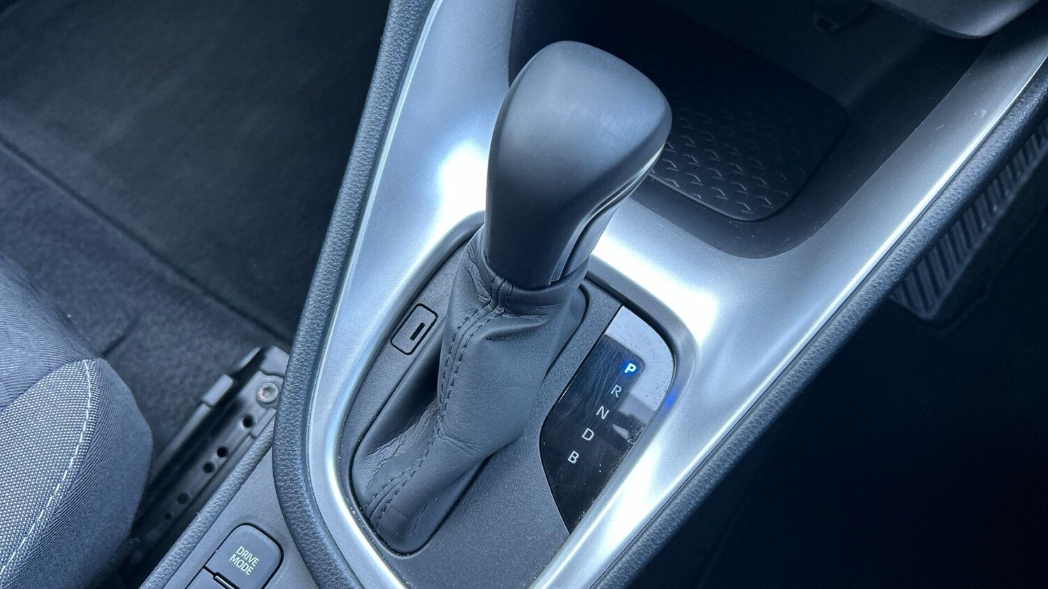 Used Toyota Yaris 2023 for sale - 77783132: Photo 32