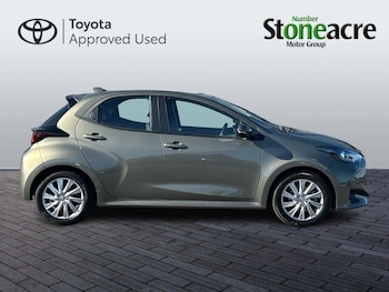 Used Toyota Yaris 2023 for sale - 78535369: Photo