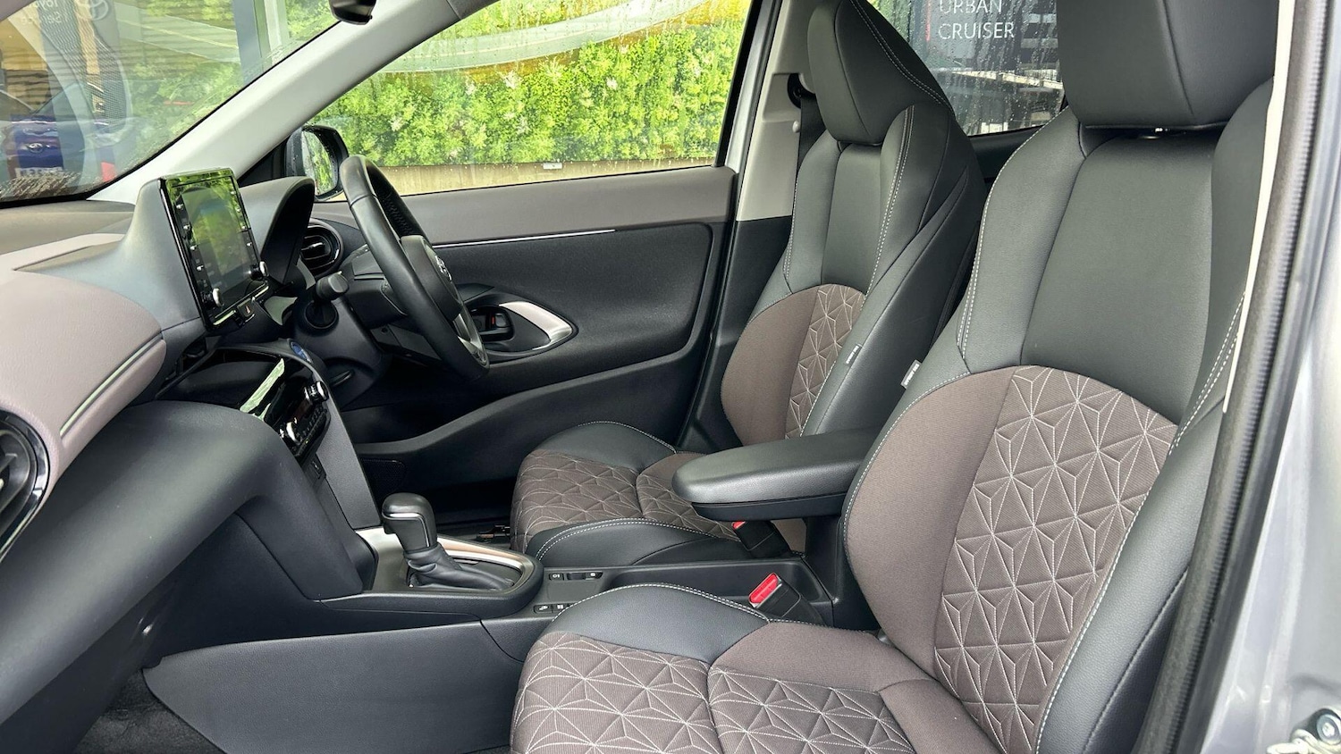 Used Toyota Yaris Cross 2023 for sale - 77456042: Photo 14