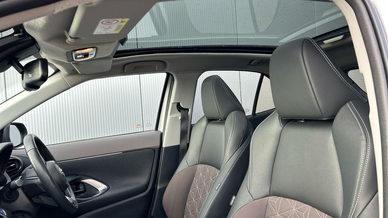 Used Toyota Yaris Cross 2023 for sale - 77456042: Photo 20