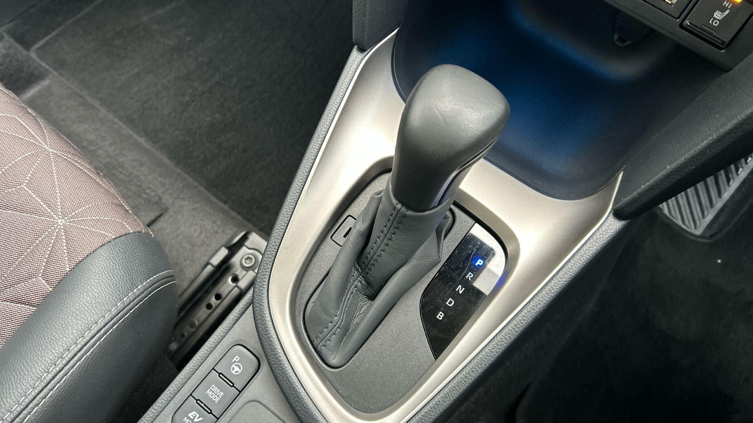 Used Toyota Yaris Cross 2023 for sale - 77456042: Photo 34