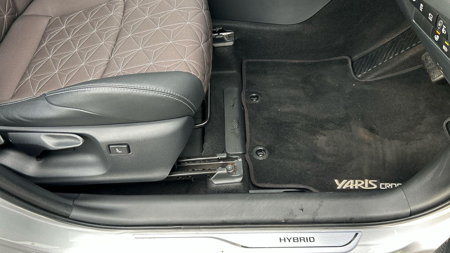 Used Toyota Yaris Cross 2023 for sale - 77456042: Photo 44