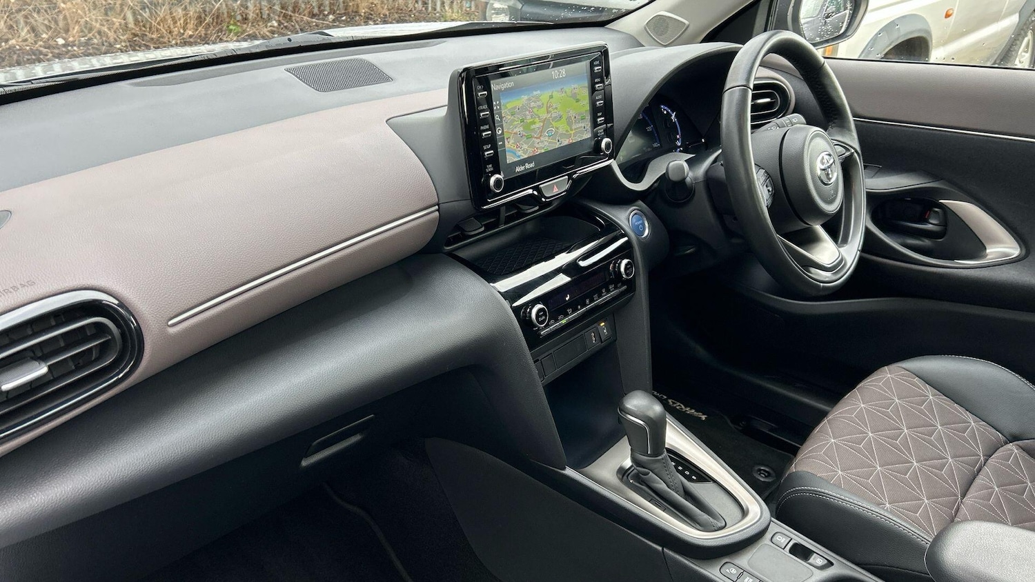 Used Toyota Yaris Cross 2023 for sale - 77456042: Photo 45