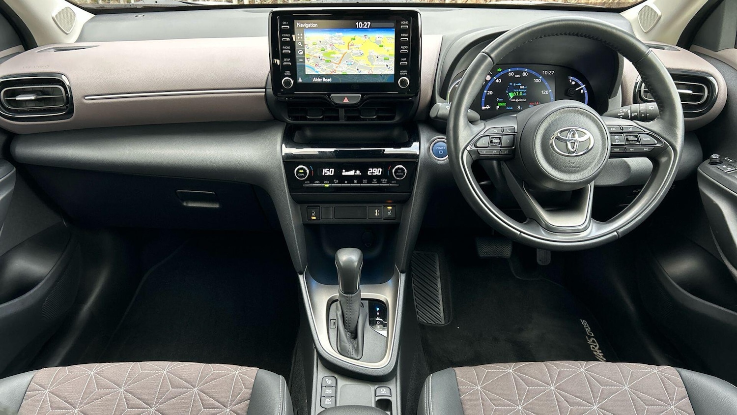 Used Toyota Yaris Cross 2023 for sale - 77456042: Photo 9