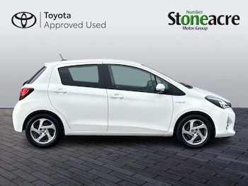 Used Toyota Yaris 2016 for sale - 76432143: Photo