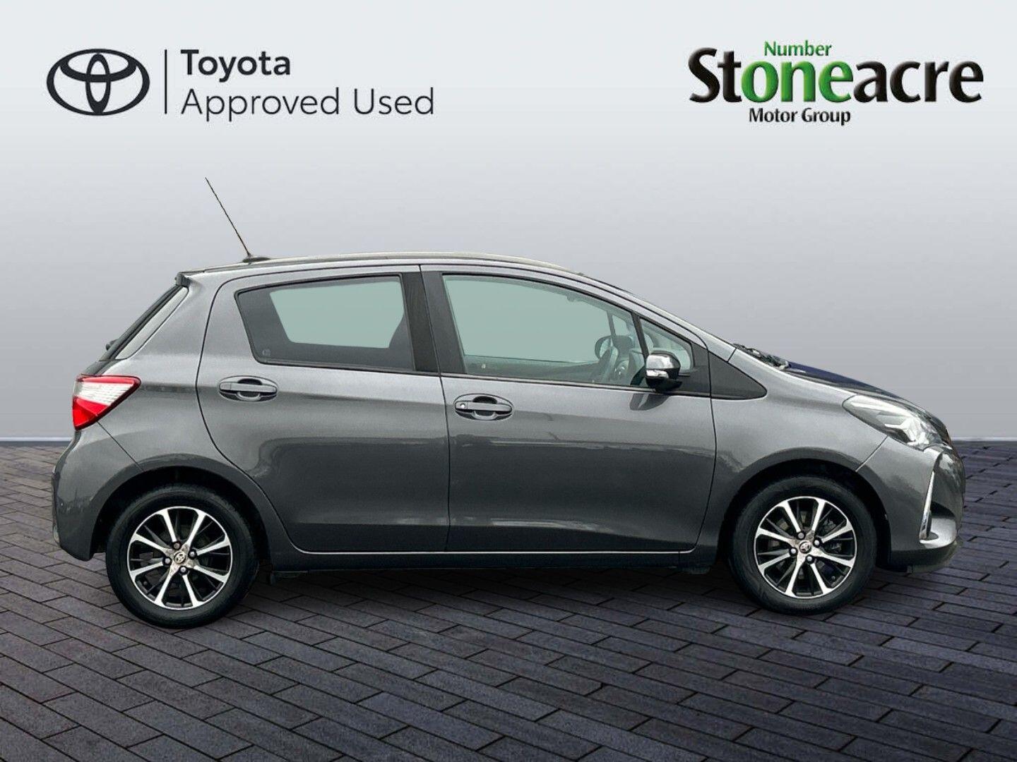 Used Toyota Yaris 2019 for sale - 77425753: Photo 2