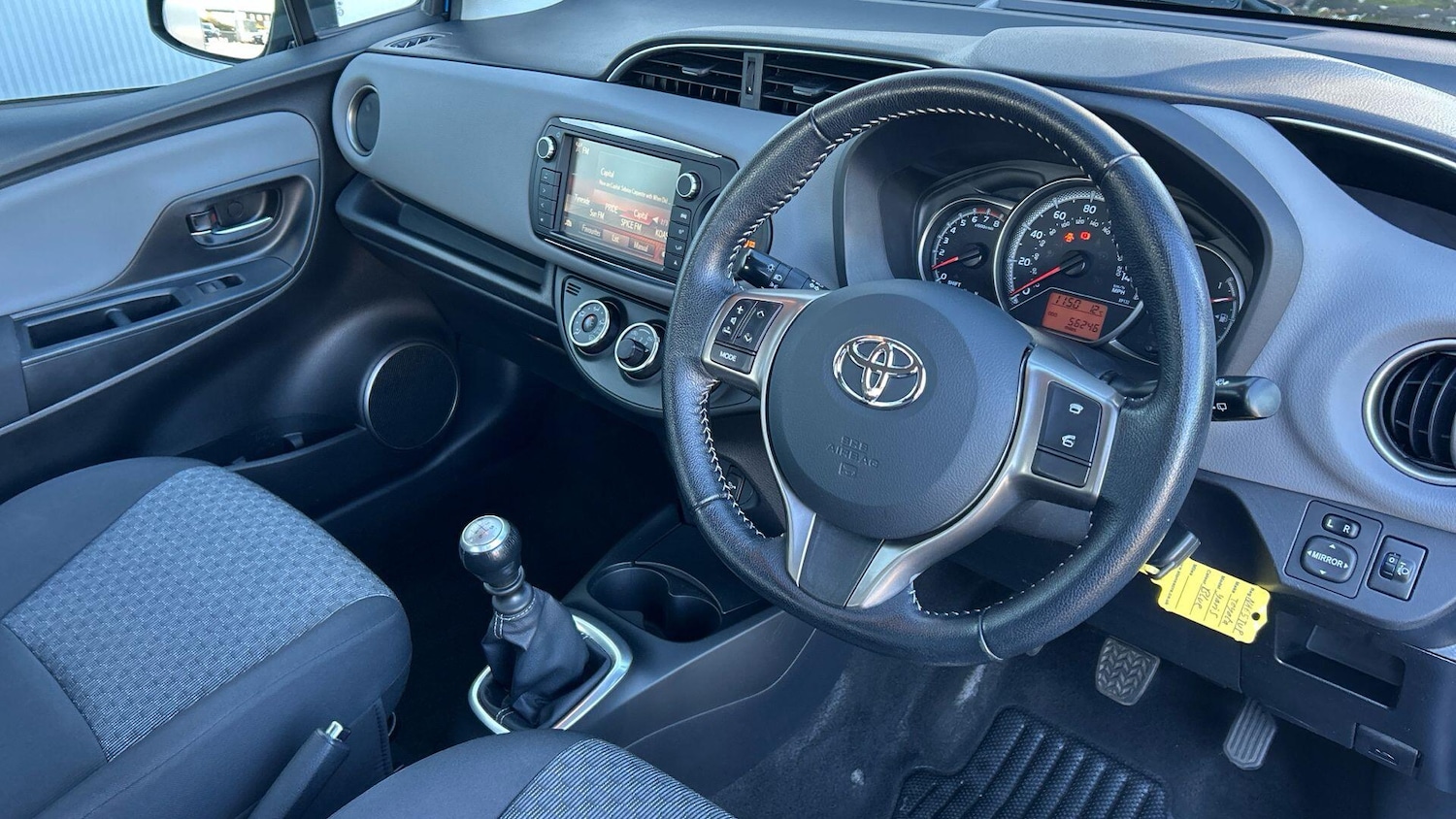 Used Toyota Yaris 2015 for sale - 76607383: Photo 10