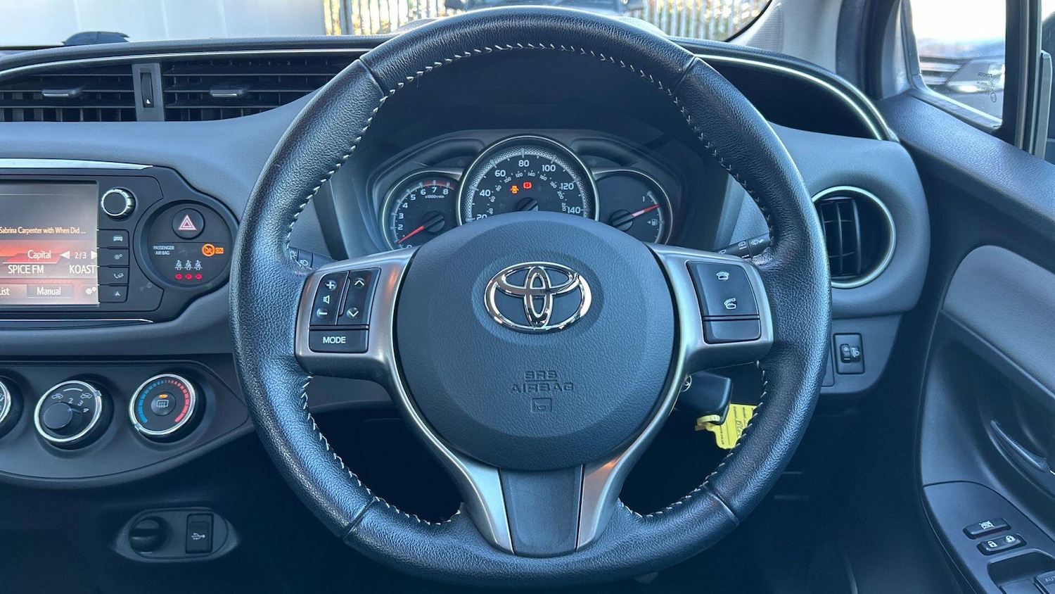 Used Toyota Yaris 2015 for sale - 76607383: Photo 12