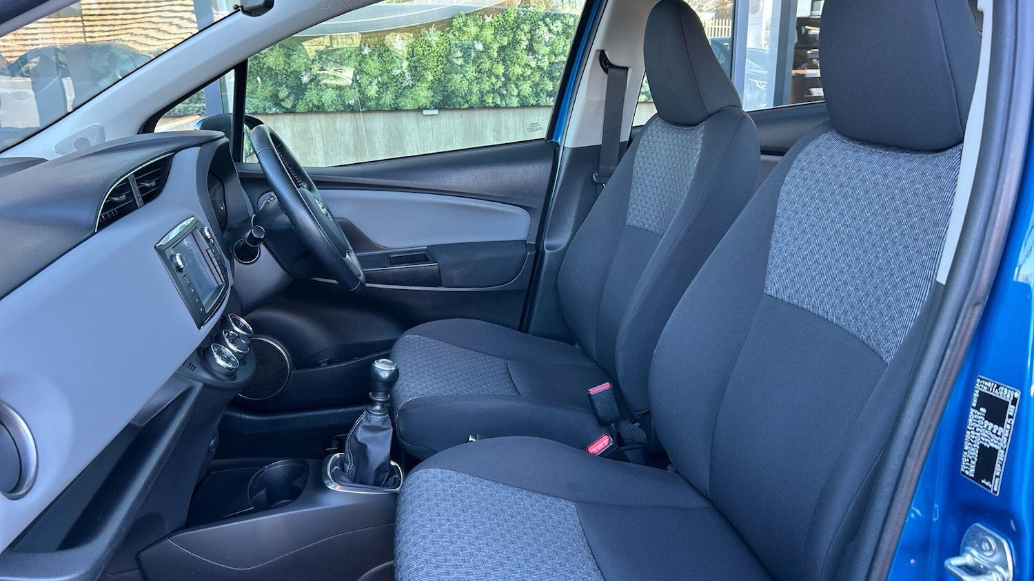 Used Toyota Yaris 2015 for sale - 76607383: Photo 14