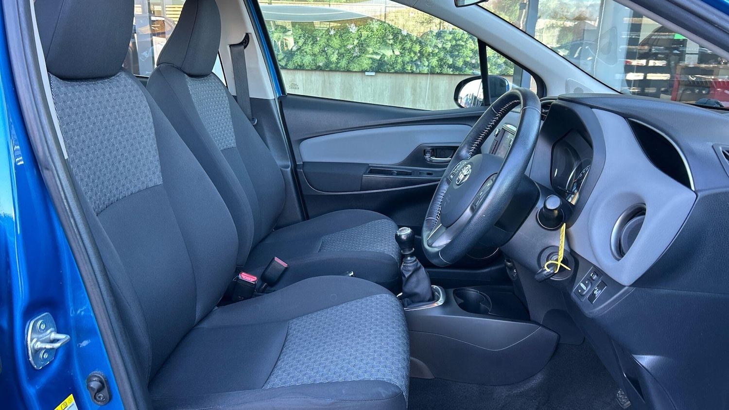 Used Toyota Yaris 2015 for sale - 76607383: Photo 15