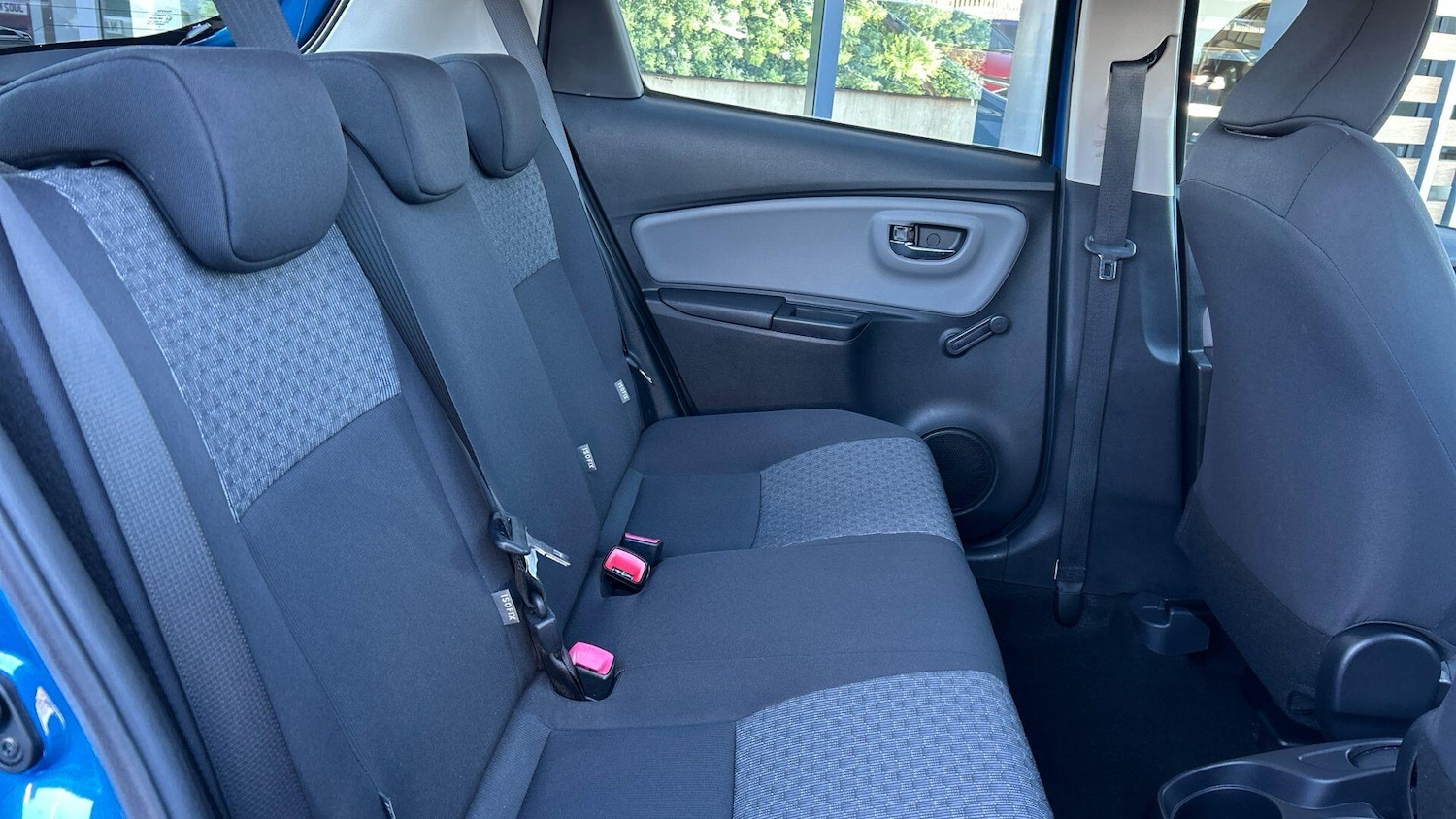 Used Toyota Yaris 2015 for sale - 76607383: Photo 16