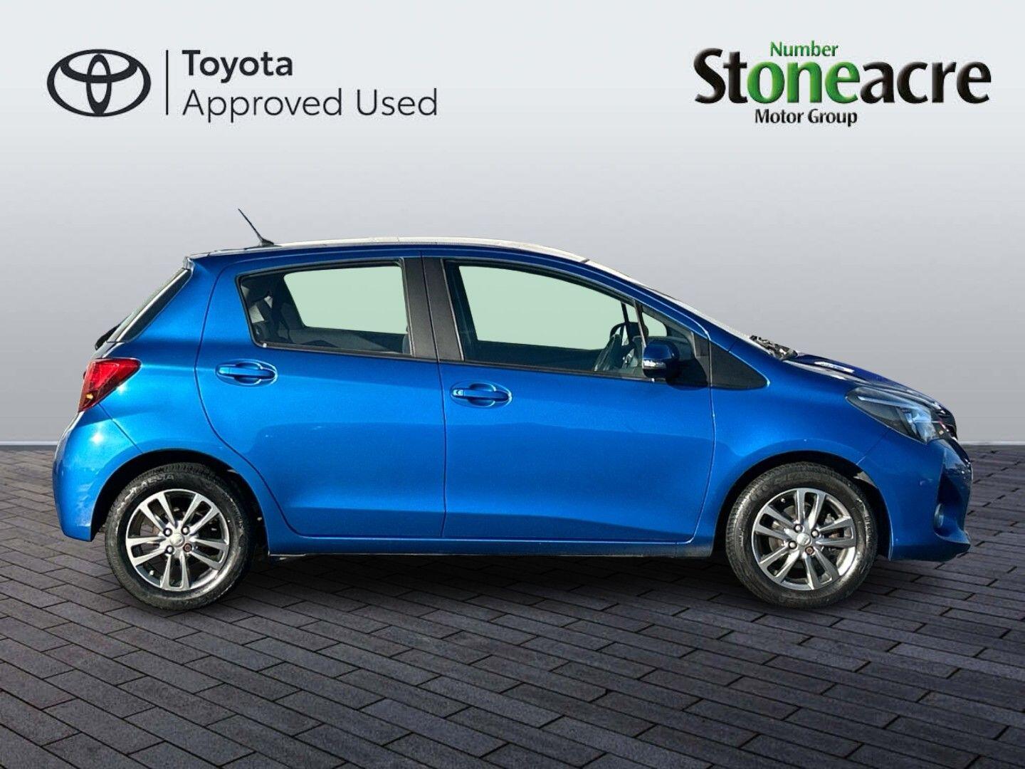 Used Toyota Yaris 2015 for sale - 76607383: Photo 2