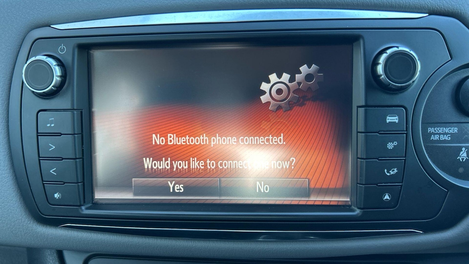 Used Toyota Yaris 2015 for sale - 76607383: Photo 20