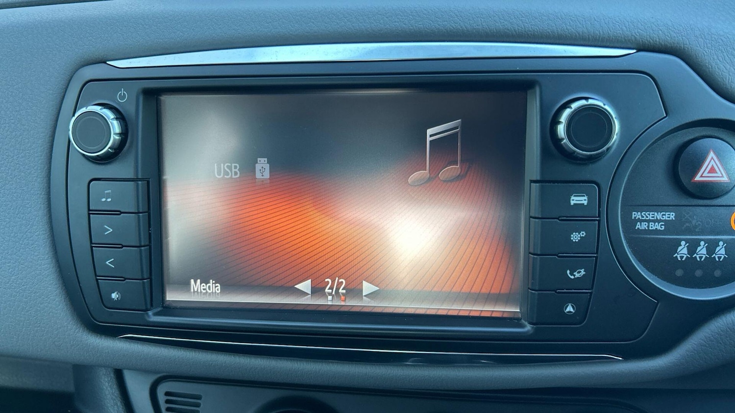 Used Toyota Yaris 2015 for sale - 76607383: Photo 26