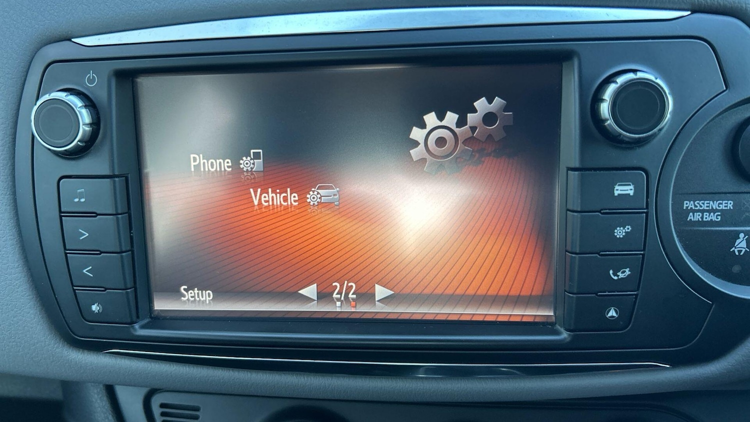 Used Toyota Yaris 2015 for sale - 76607383: Photo 31