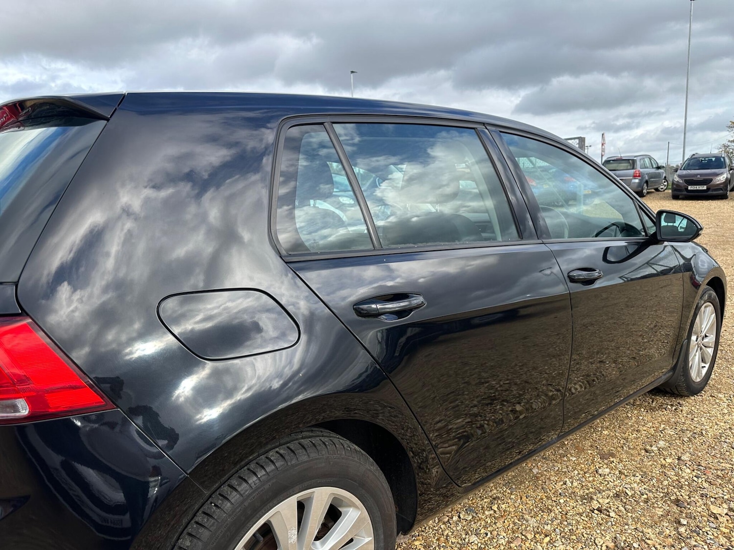 Used Volkswagen Golf 2014 for sale - 76398890: Photo 19