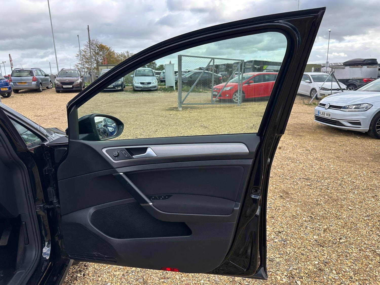 Used Volkswagen Golf 2014 for sale - 76398890: Photo 36