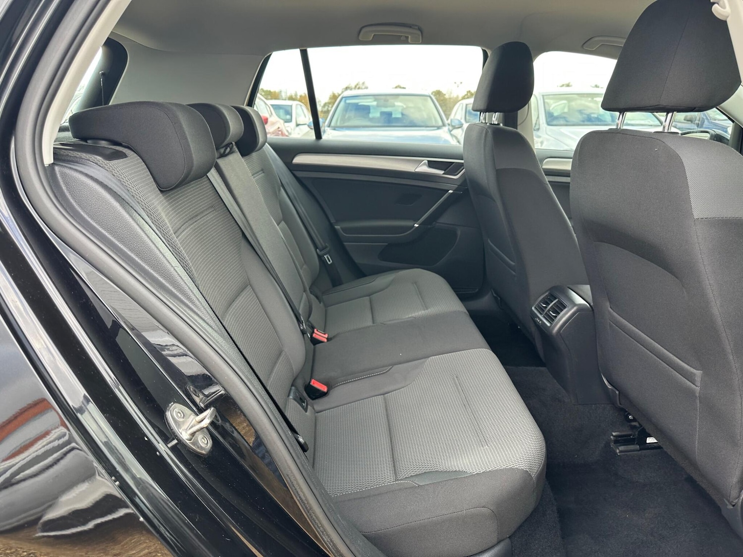 Used Volkswagen Golf 2014 for sale - 76398890: Photo 44