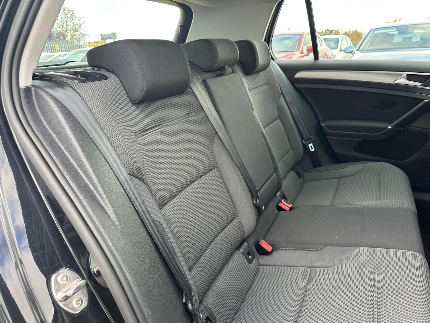 Used Volkswagen Golf 2014 for sale - 76398890: Photo 46