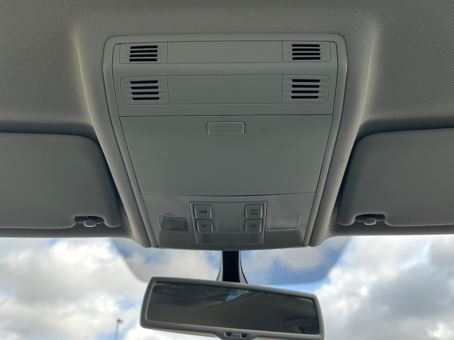 Used Volkswagen Golf 2014 for sale - 76398890: Photo 63