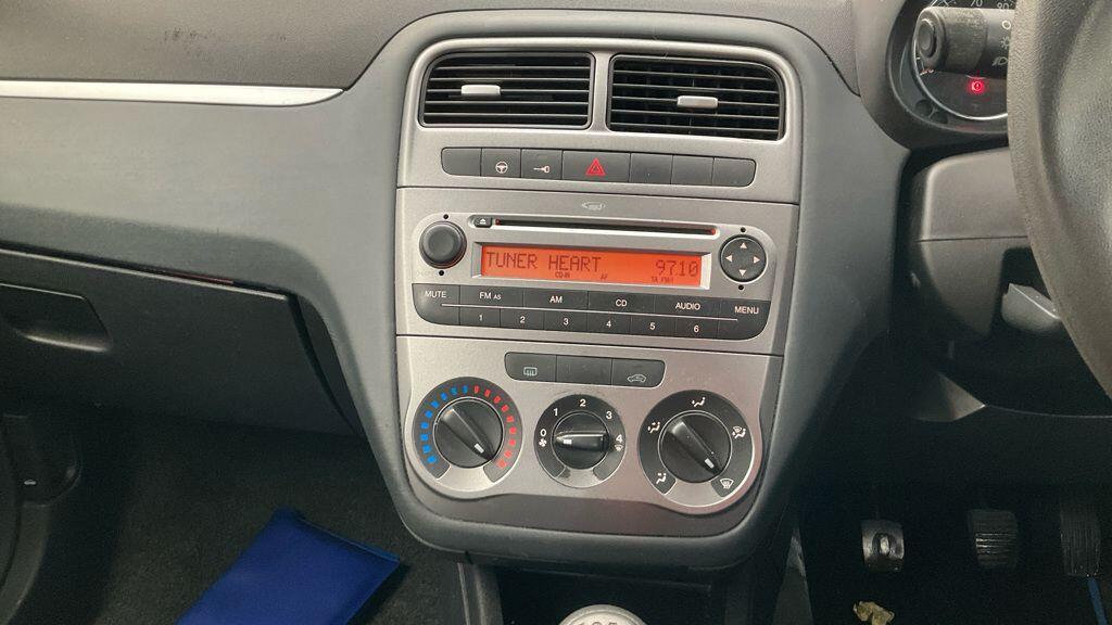 Used Fiat Punto 2013 for sale - 78170862: Photo 12