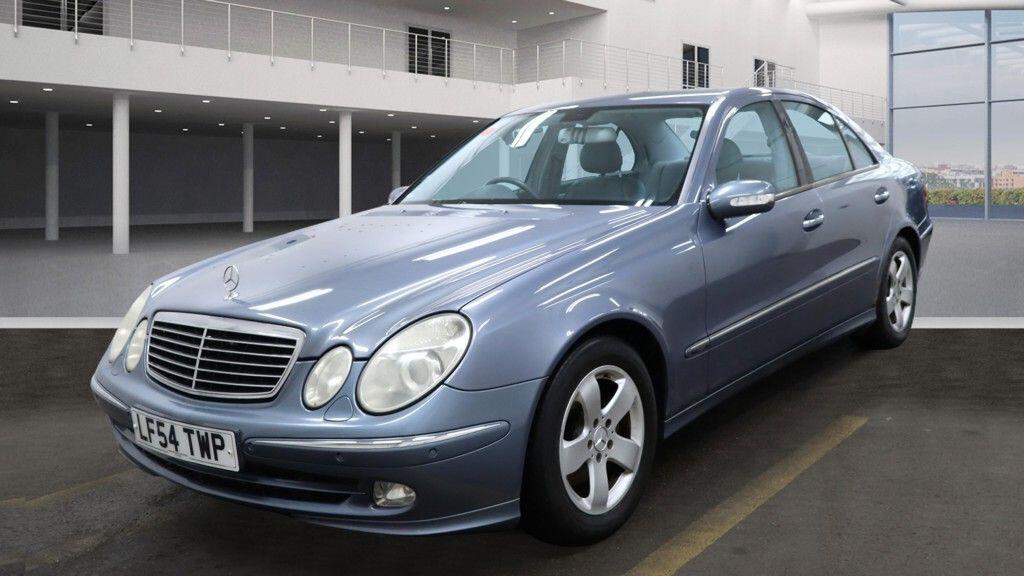 Used Mercedes-Benz E Class 2004 for sale - 77462139: Photo 2