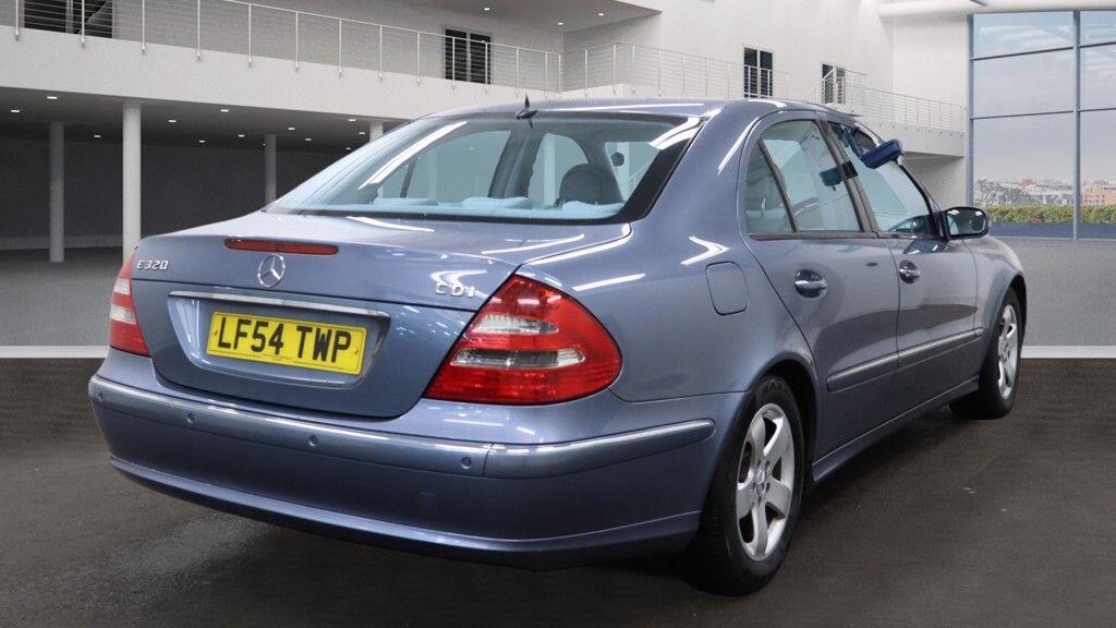 Used Mercedes-Benz E Class 2004 for sale - 77462139: Photo 4