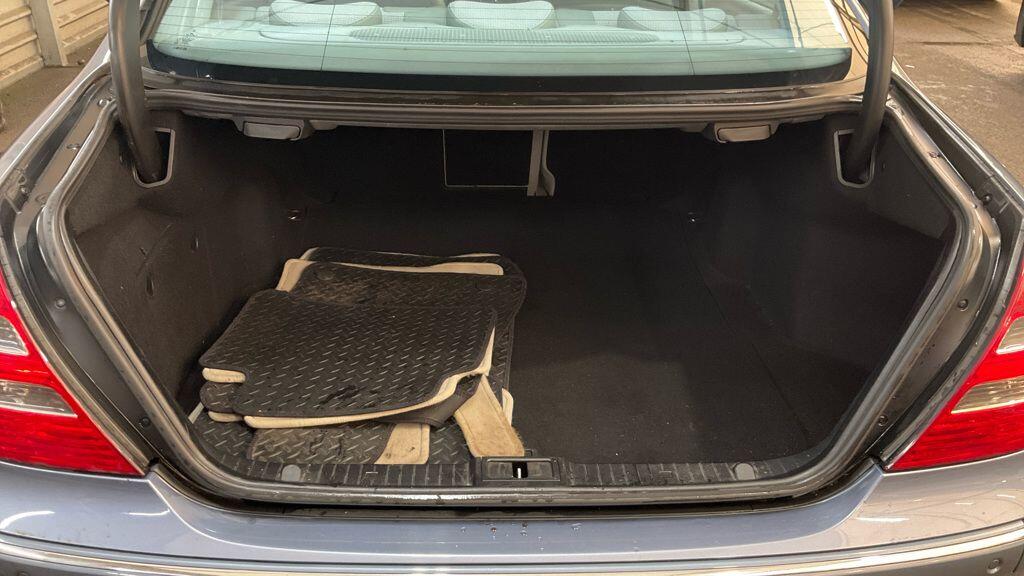 Used Mercedes-Benz E Class 2004 for sale - 77462139: Photo 8