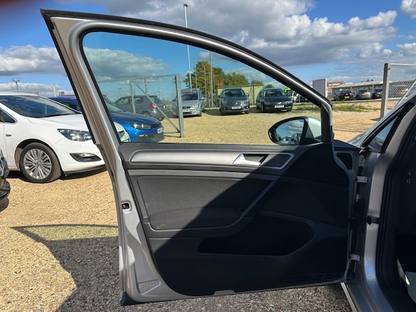 Used Volkswagen Golf 2014 for sale - 76166935: Photo 33