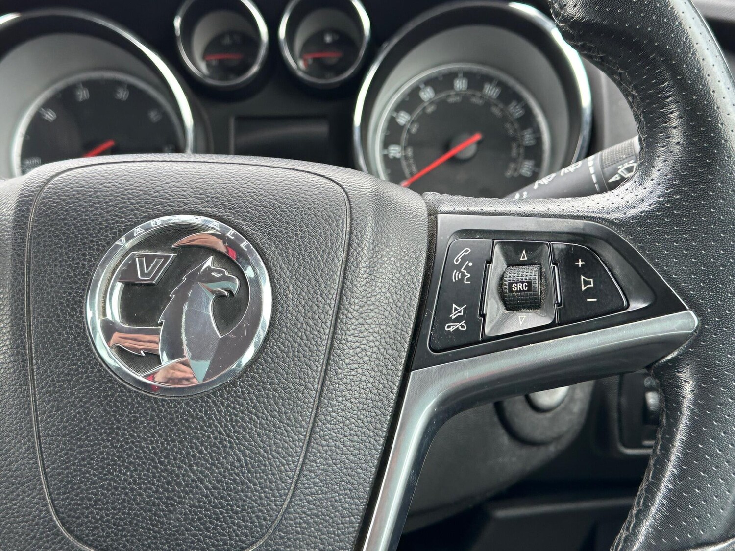 Used Vauxhall Astra 2014 for sale - 77462162: Photo 40