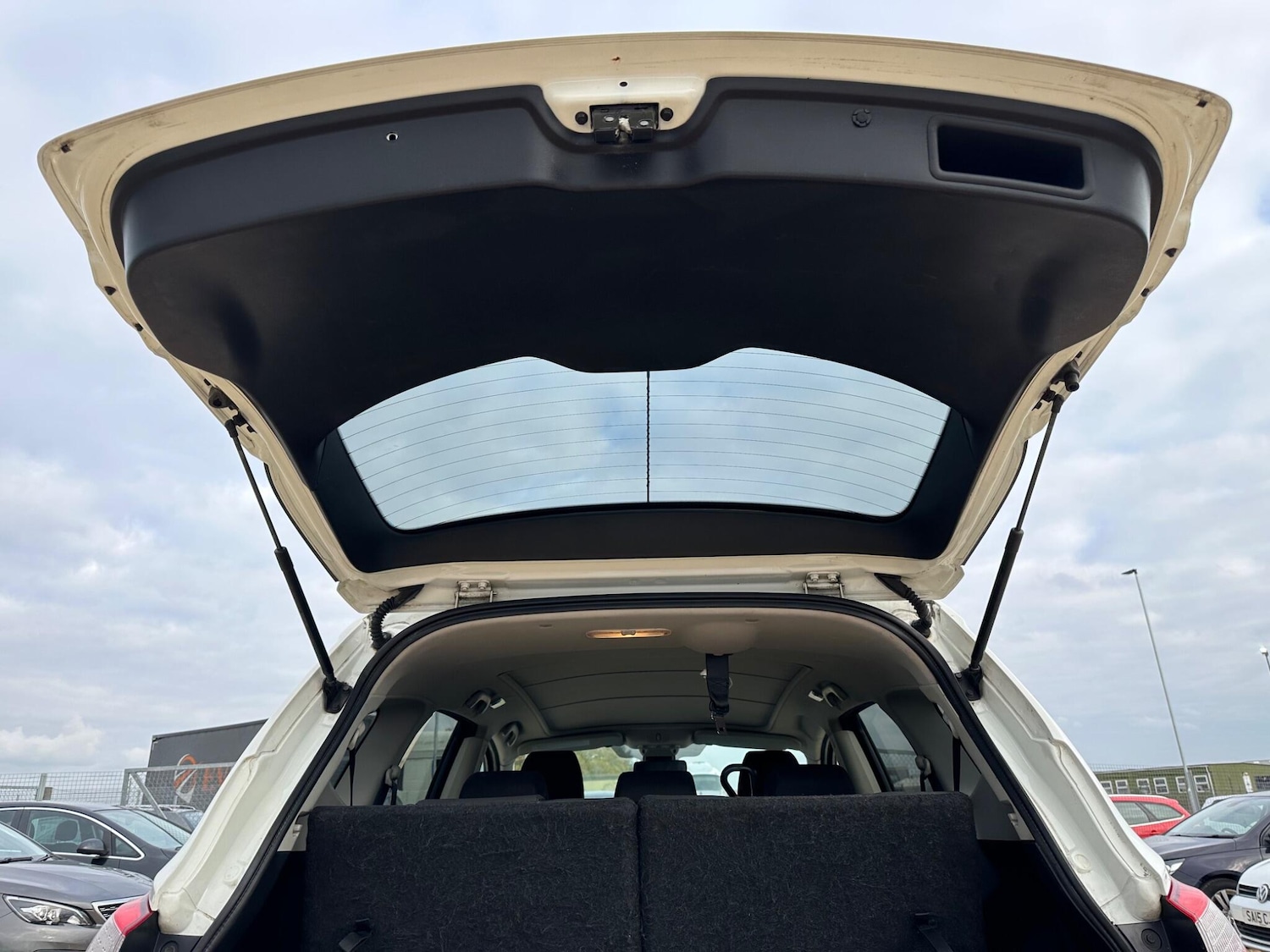 Used Nissan Qashqai+2 2011 for sale - 77462131: Photo 64