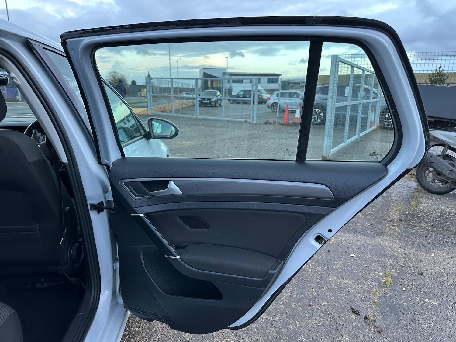 Used Volkswagen Golf 2018 for sale - 77793773: Photo 28