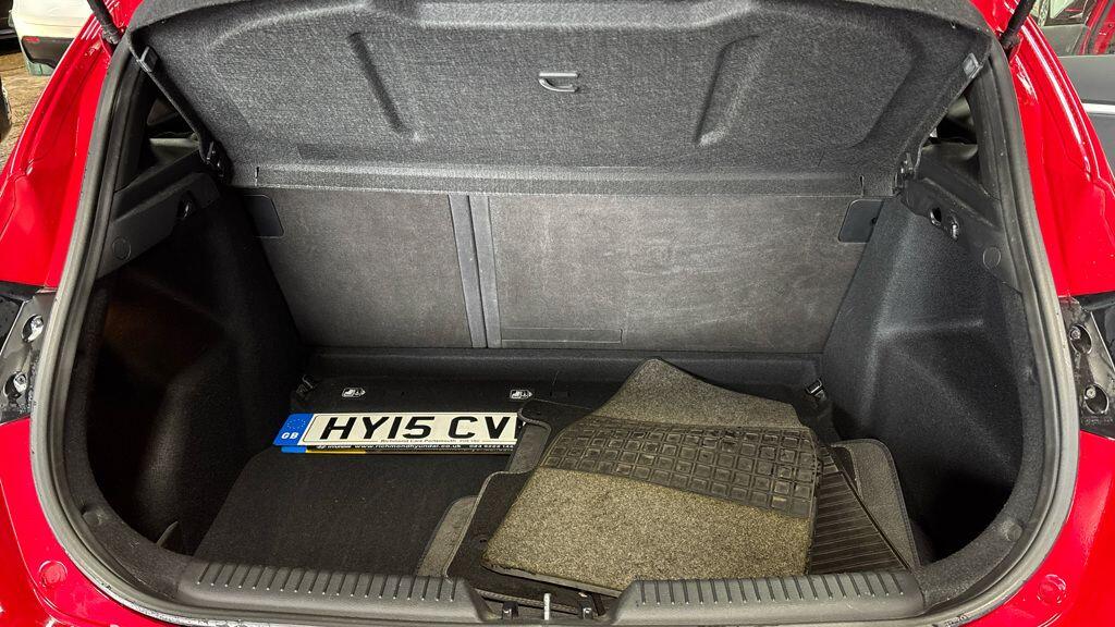 Used Hyundai i30 2015 for sale - 78047390: Photo 9