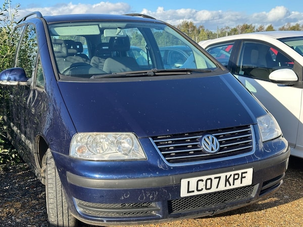 Used Volkswagen Sharan 2007 for sale - 76167325: Photo 2