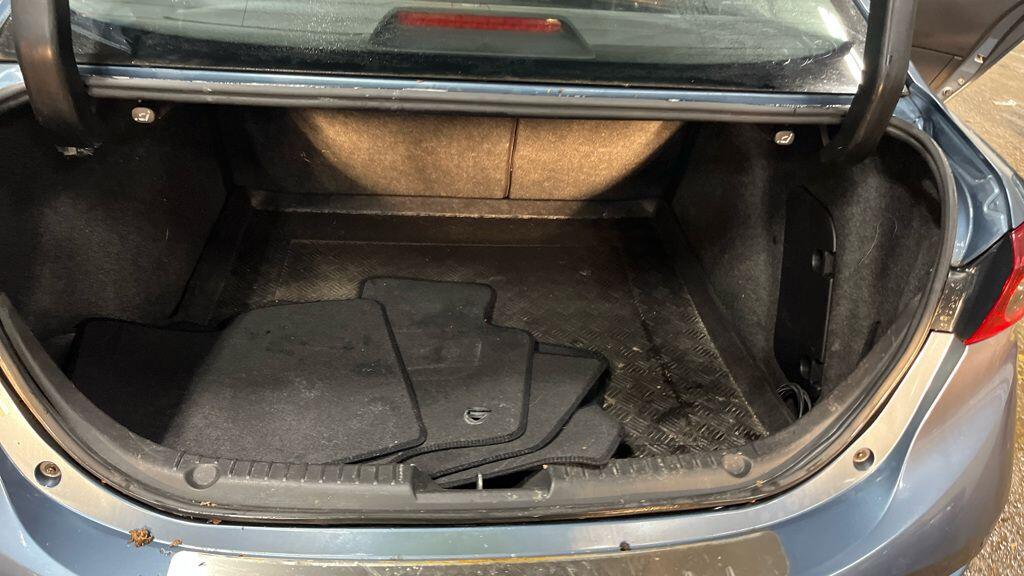 Used Mazda Mazda3 for sale - 77768130: Photo 9