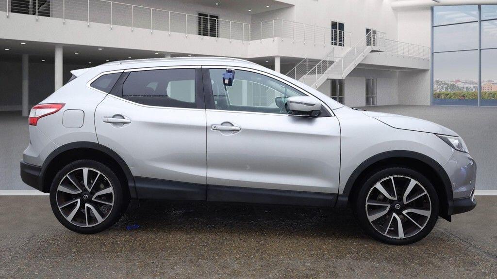 Used Nissan Qashqai 2015 for sale - 76572237: Photo 6