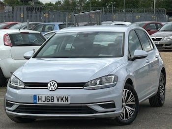 Used Volkswagen Golf 2018 for sale - 78561216: Photo