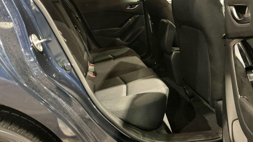 Used Mazda Mazda3 2018 for sale - 76473872: Photo 9