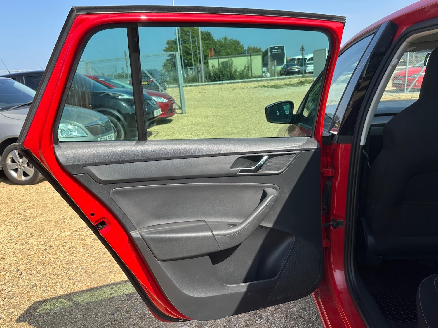 Used Skoda Rapid Spaceback 2014 for sale - 76158873: Photo 27