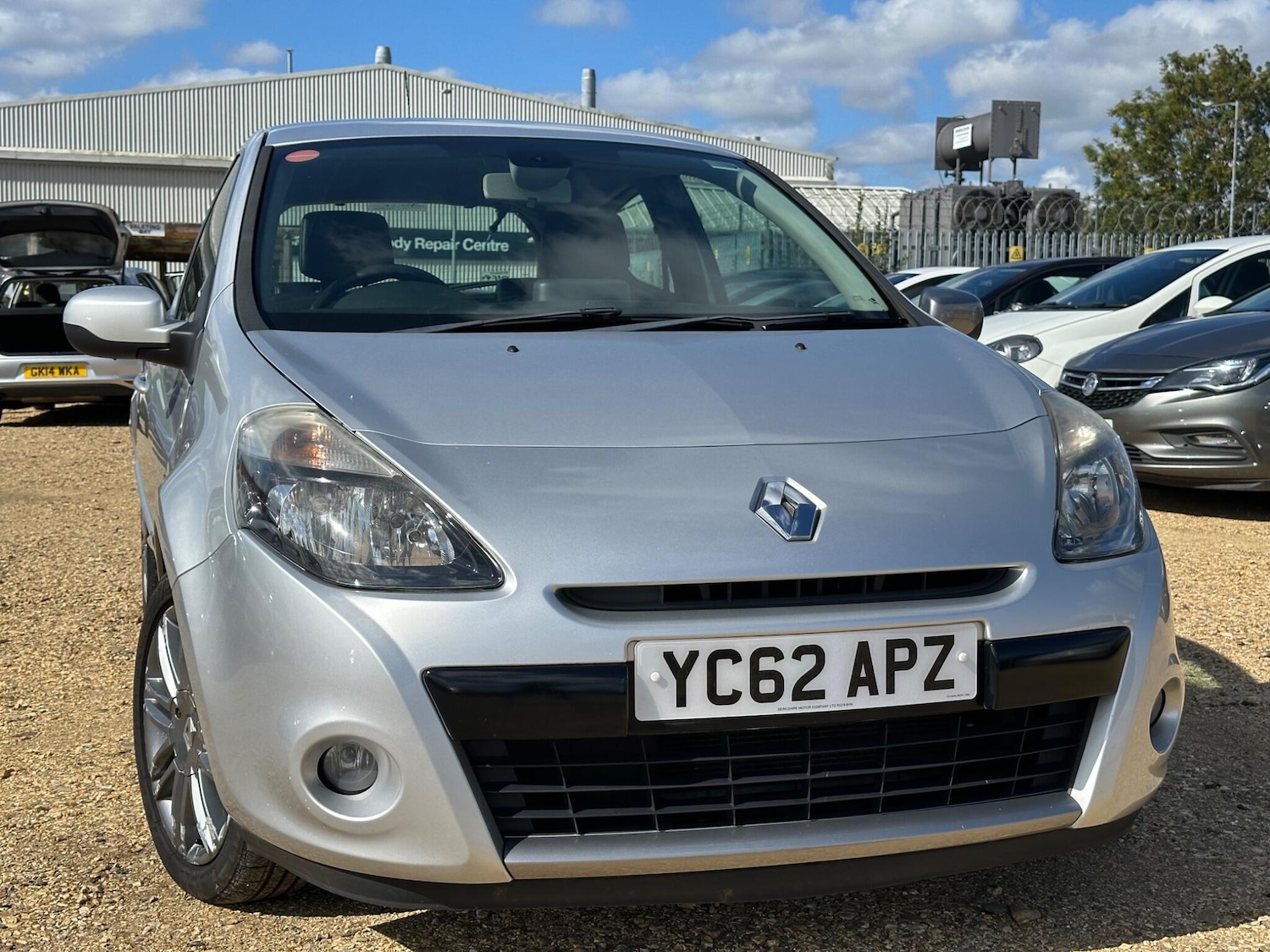 Used Renault Clio 2012 for sale - 76158877: Photo 1