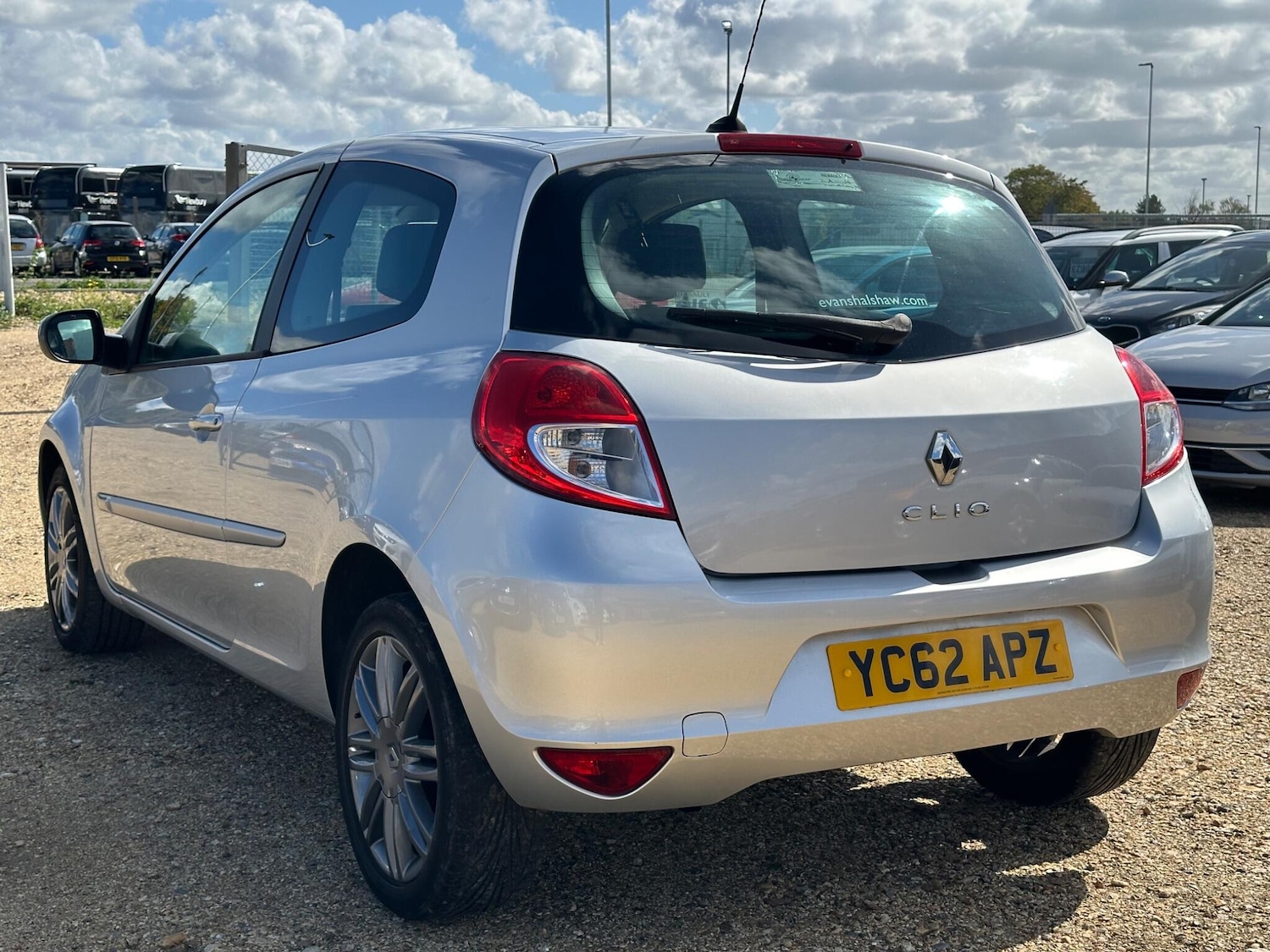 Used Renault Clio 2012 for sale - 76158877: Photo 13