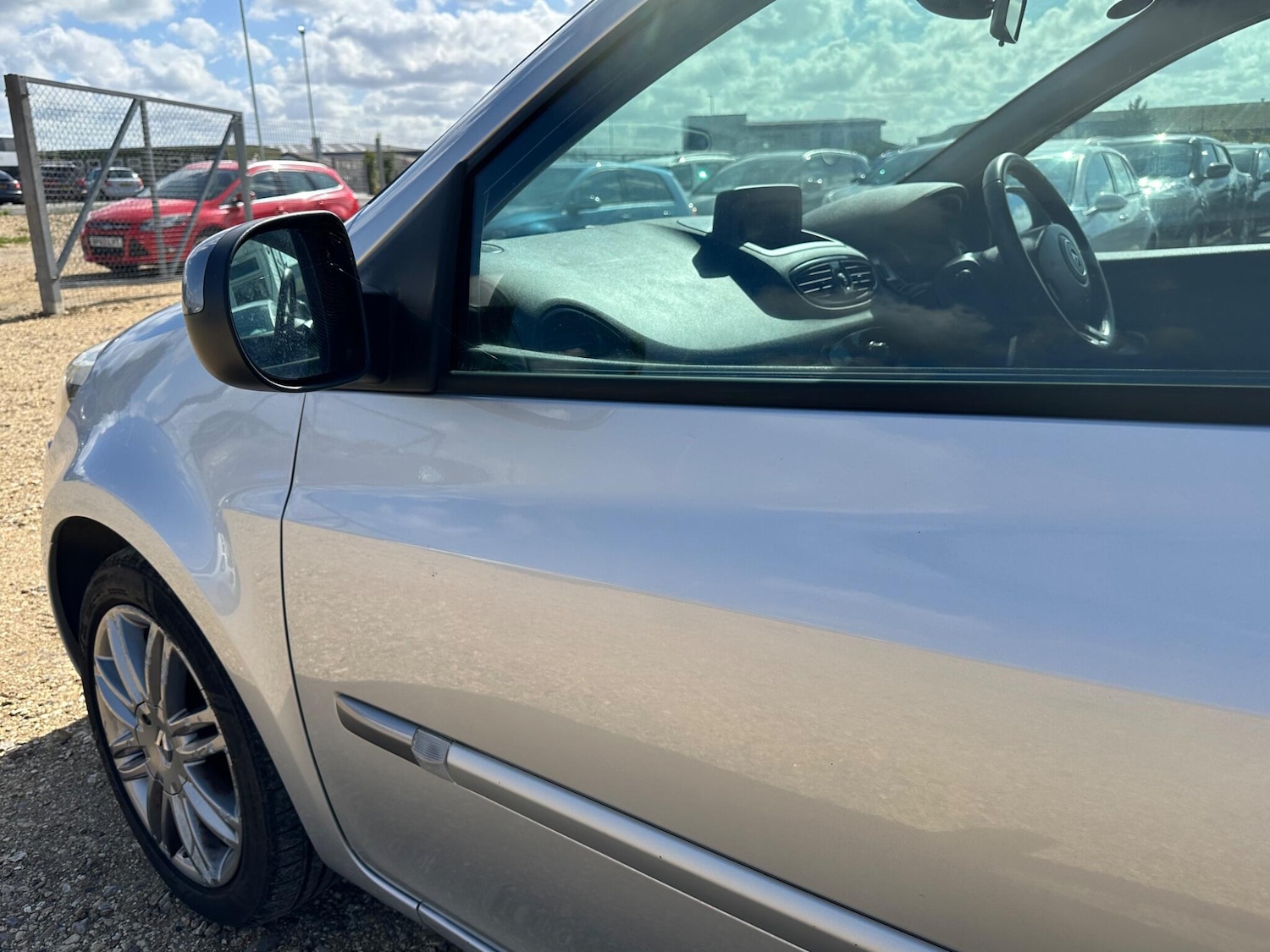 Used Renault Clio 2012 for sale - 76158877: Photo 27