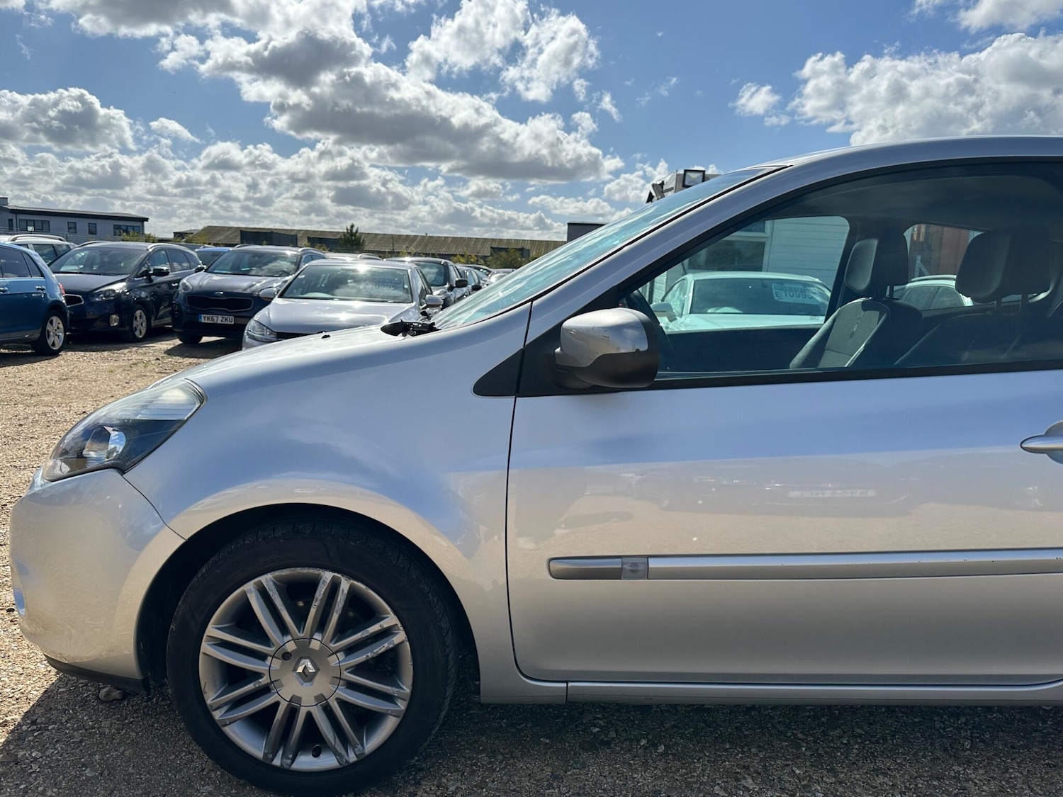 Used Renault Clio 2012 for sale - 76158877: Photo 30
