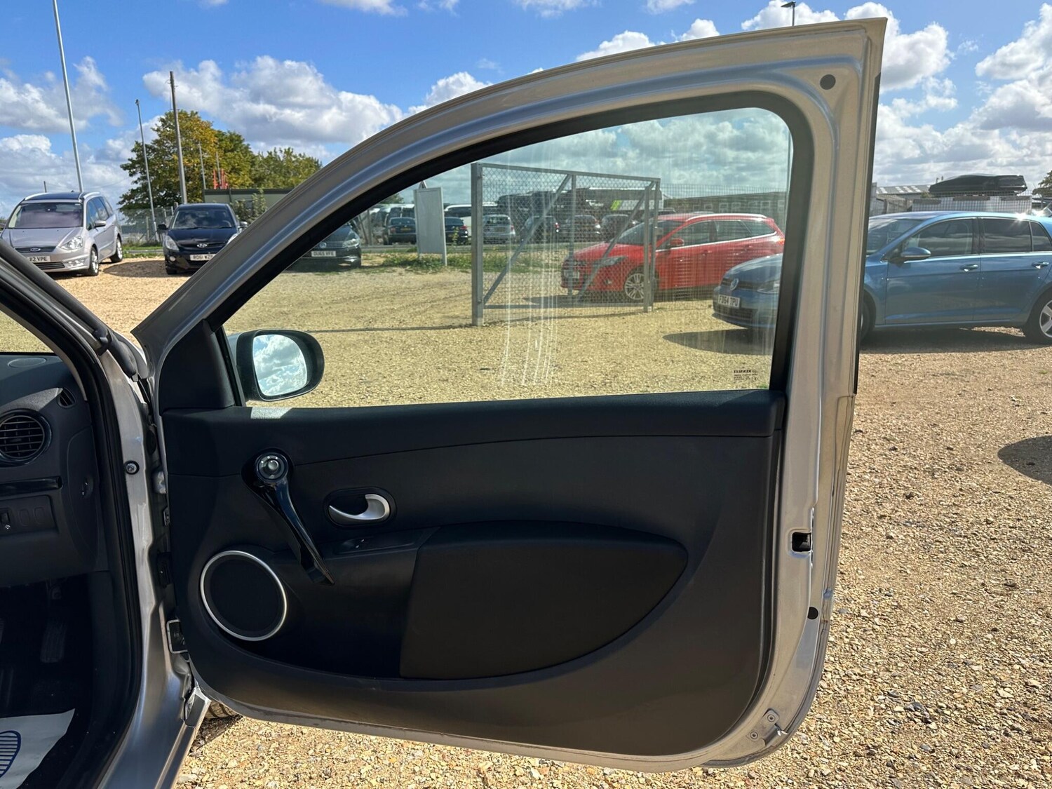 Used Renault Clio 2012 for sale - 76158877: Photo 41