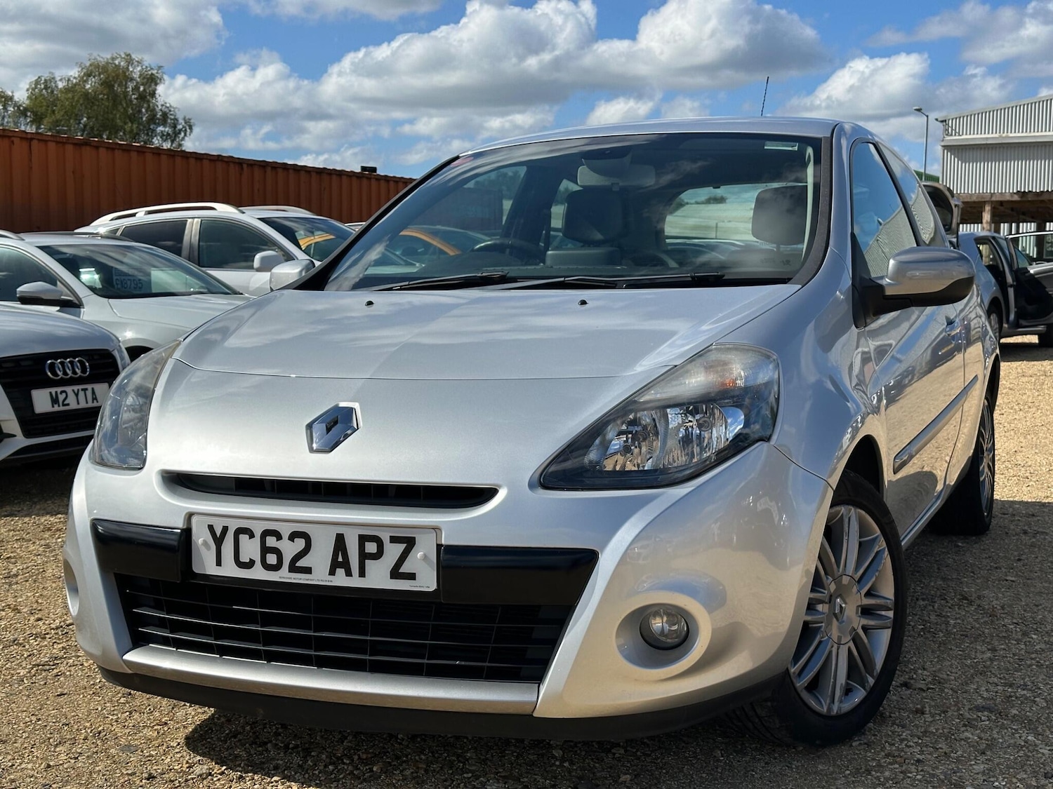 Used Renault Clio 2012 for sale - 76158877: Photo 5