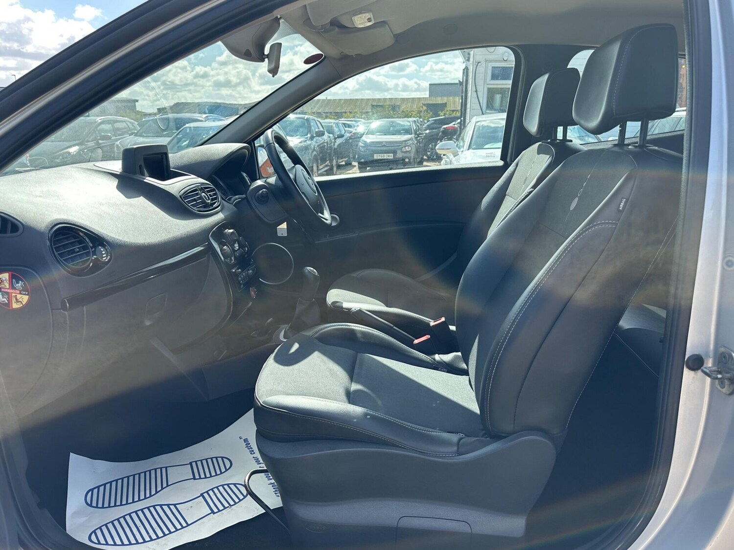 Used Renault Clio 2012 for sale - 76158877: Photo 51